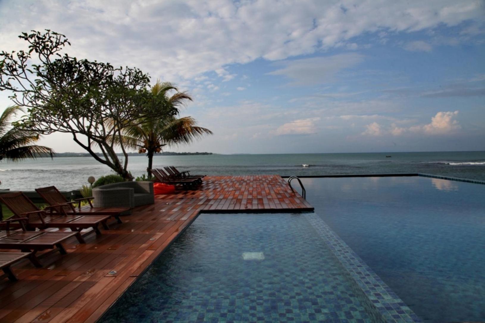 Archipelago Carita Sukarame Exterior photo