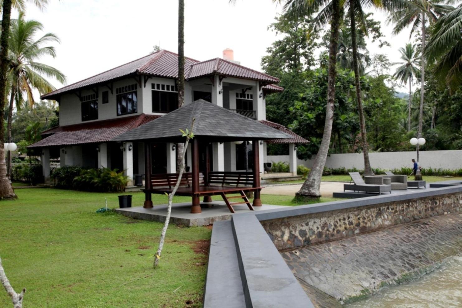 Archipelago Carita Sukarame Exterior photo